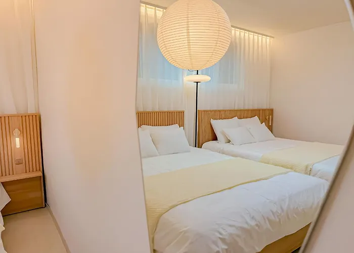 신규할인,nonhyeon, Gangnam Station, Gangnam Plastic Surgery, Dermatology, Garosu-gil, Hangang Park, Coex, Lotte World 30 Minutes Apartment *