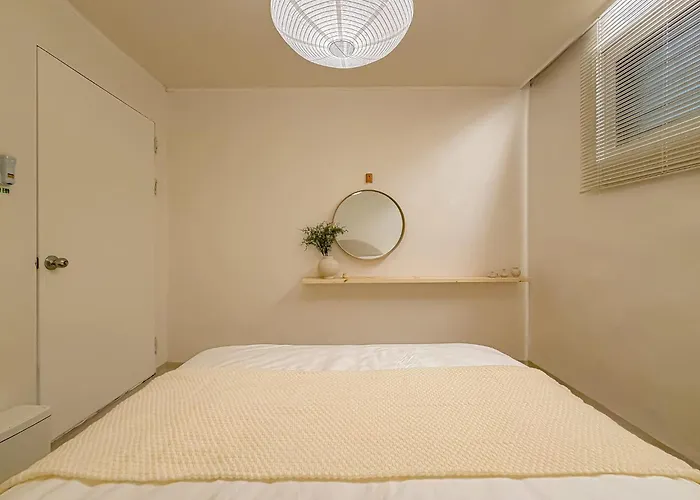 신규할인,nonhyeon, Gangnam Station, Gangnam Plastic Surgery, Dermatology, Garosu-gil, Hangang Park, Coex, Lotte World 30 Minutes * Seoul